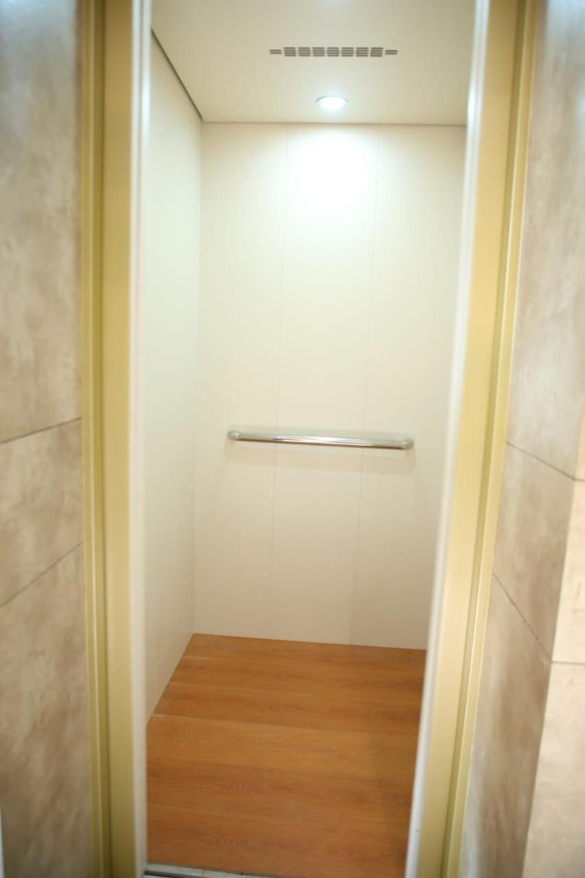 Hotel Rajmahal 모라다바드 외부 사진