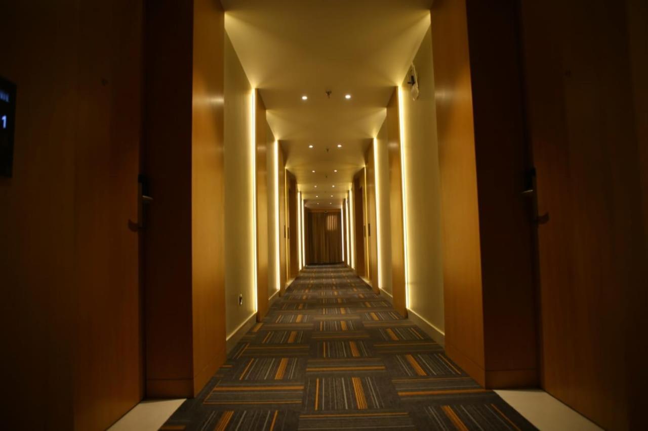 Hotel Rajmahal 모라다바드 외부 사진