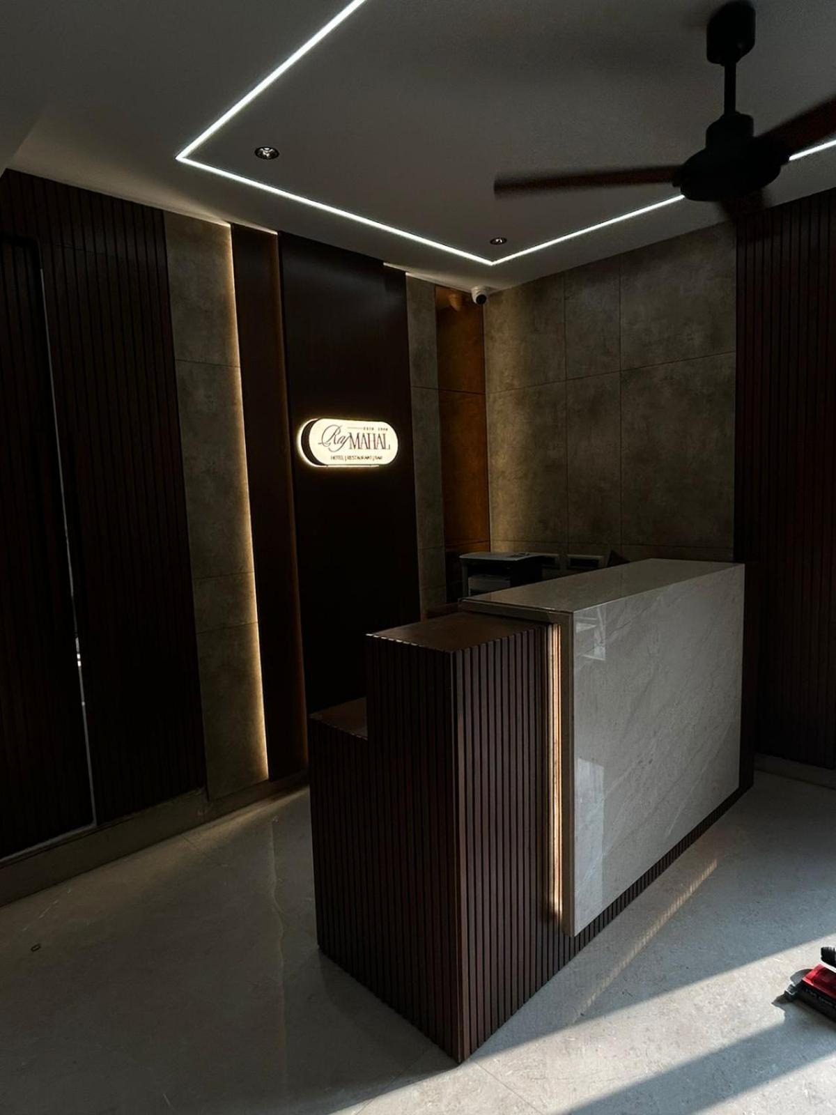 Hotel Rajmahal 모라다바드 외부 사진