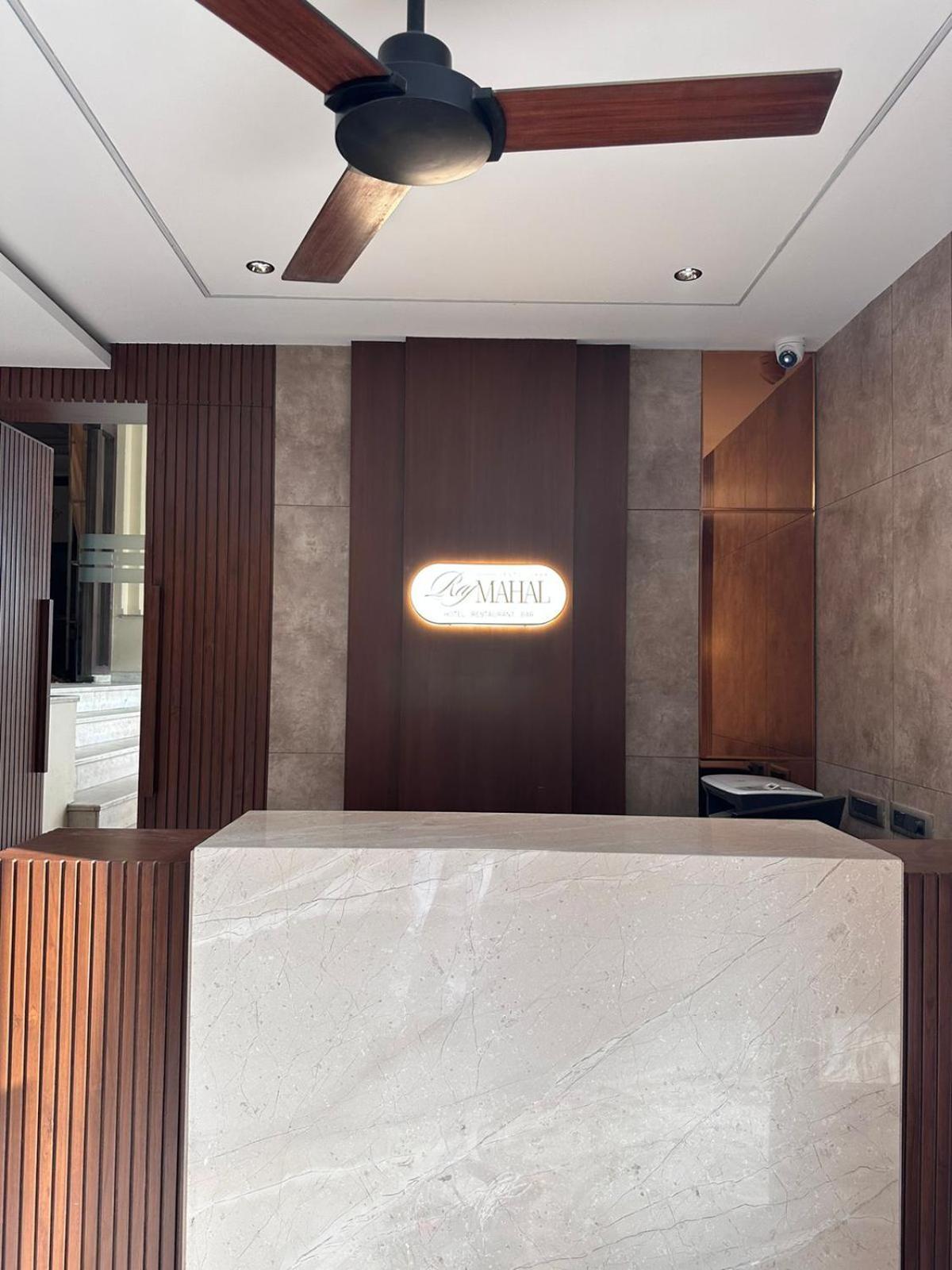 Hotel Rajmahal 모라다바드 외부 사진
